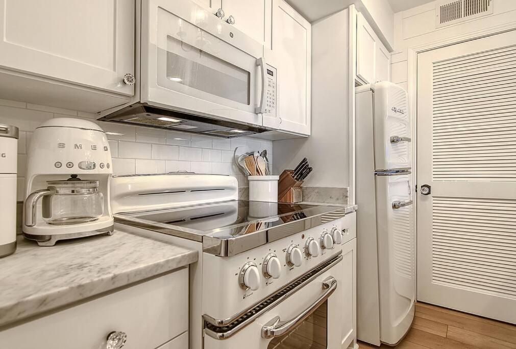 Luxury Seabrook Beachfront W/Spectacular Sunsets Екстер'єр фото